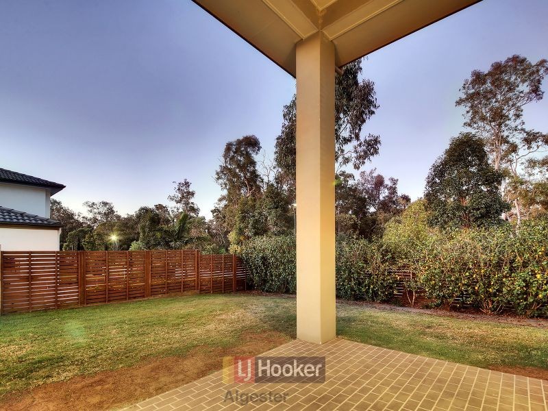 18 Kakadu Street, Parkinson QLD 4115