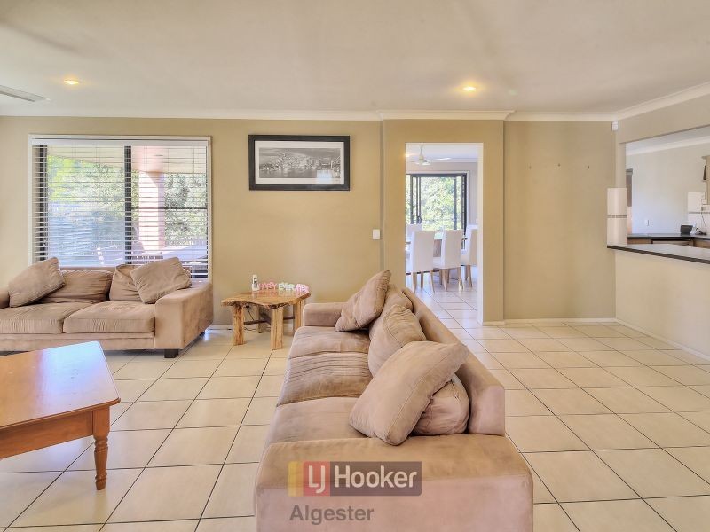 43 Mapelton Circuit, Parkinson QLD 4115