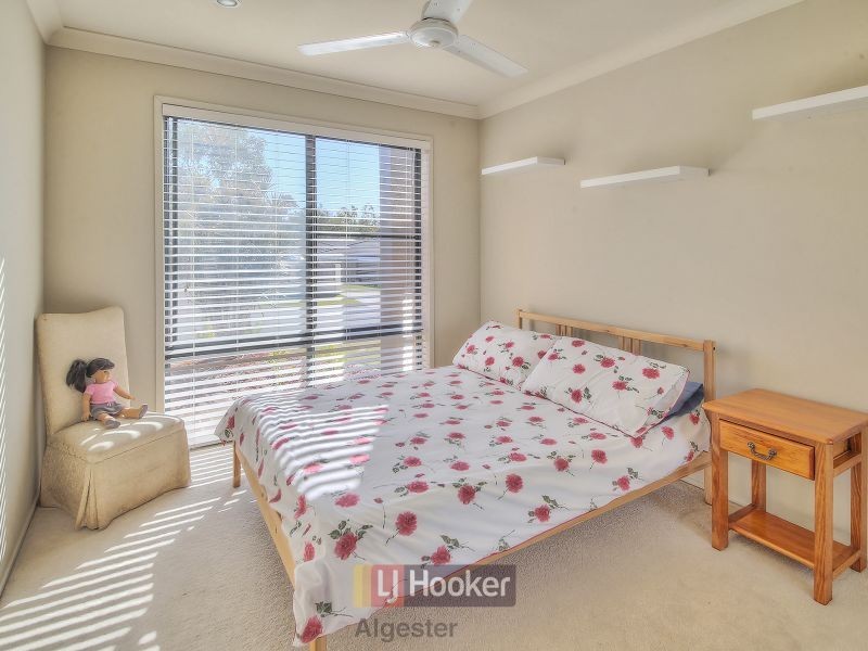 43 Mapelton Circuit, Parkinson QLD 4115