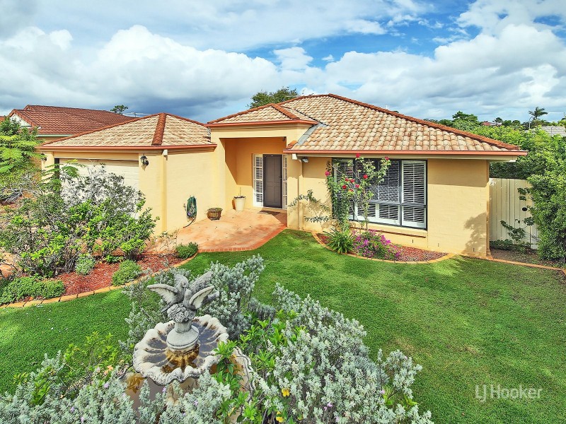 48 Pinedale Crescent, Parkinson QLD 4115