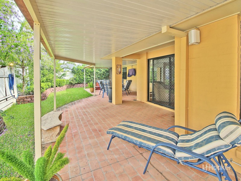 48 Pinedale Crescent, Parkinson QLD 4115