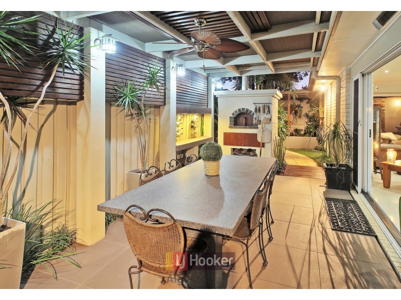 6 Casuarina Circuit, Heathwood QLD 4110
