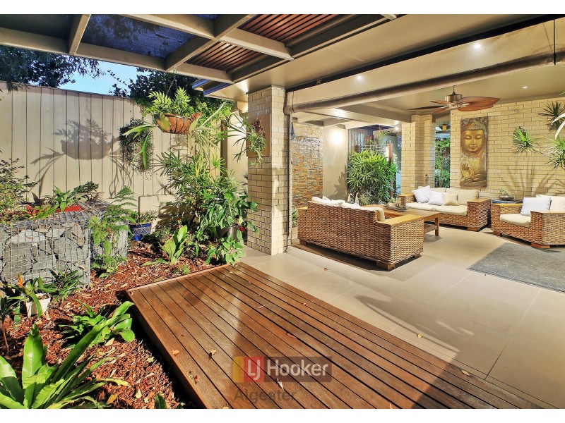 6 Casuarina Circuit, Heathwood QLD 4110