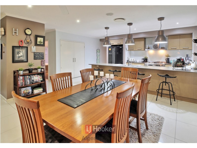 6 Casuarina Circuit, Heathwood QLD 4110