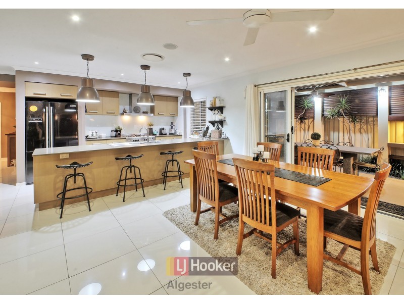 6 Casuarina Circuit, Heathwood QLD 4110