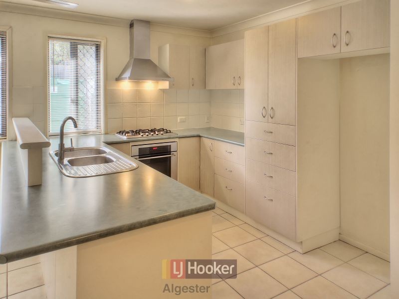 13 Maryland Place, Parkinson QLD 4115