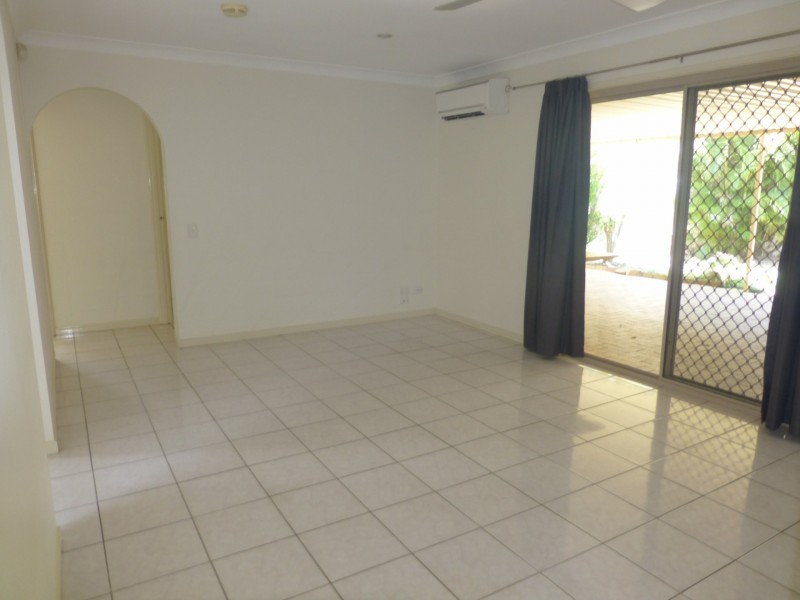 36 Bannockburn Crescent, Parkinson QLD 4115