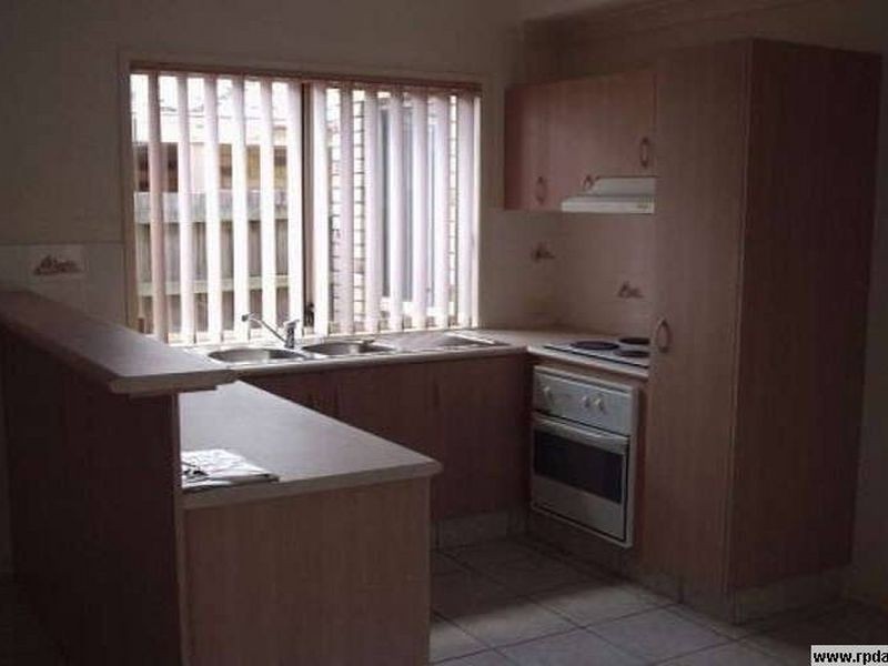 33 Laricina Street, Forest Lake QLD 4078