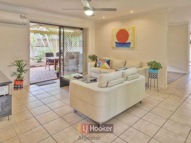 8 Ramblingwood Court, Algester QLD 4115