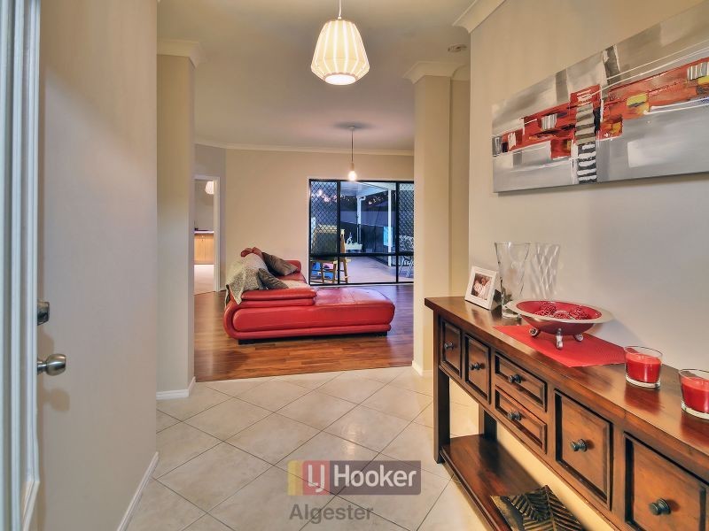 23 Harwood Place, Parkinson QLD 4115