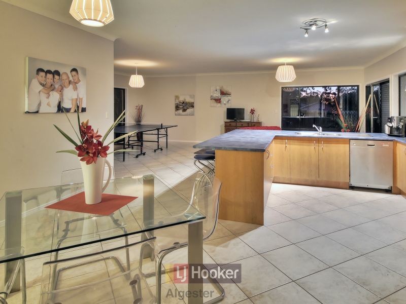 23 Harwood Place, Parkinson QLD 4115
