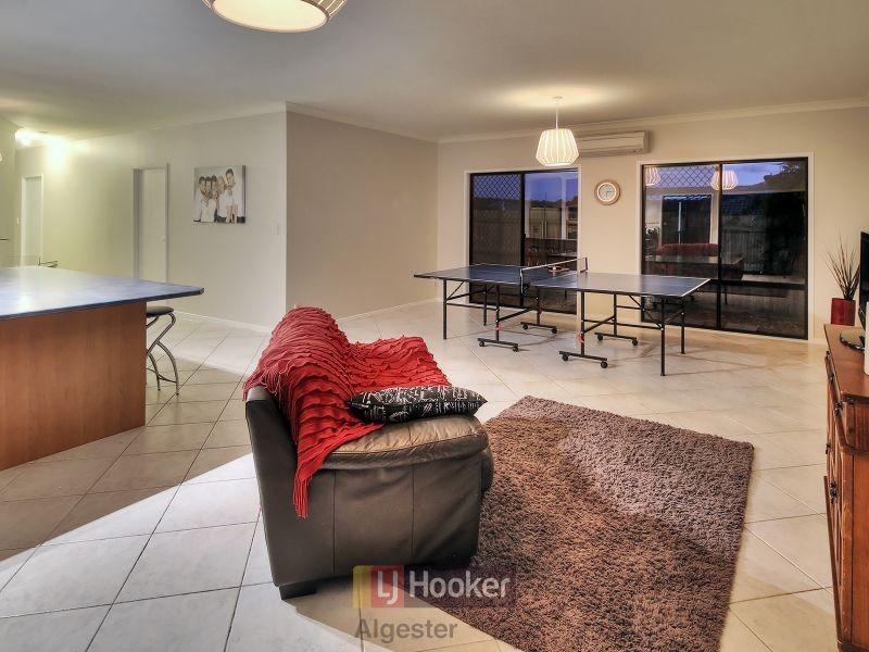 23 Harwood Place, Parkinson QLD 4115