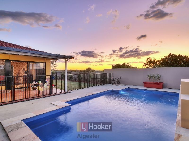 23 Harwood Place, Parkinson QLD 4115