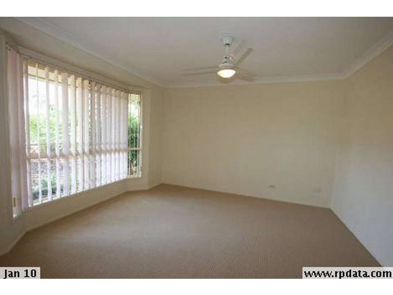 12 Honeysuckle Place, Forest Lake QLD 4078