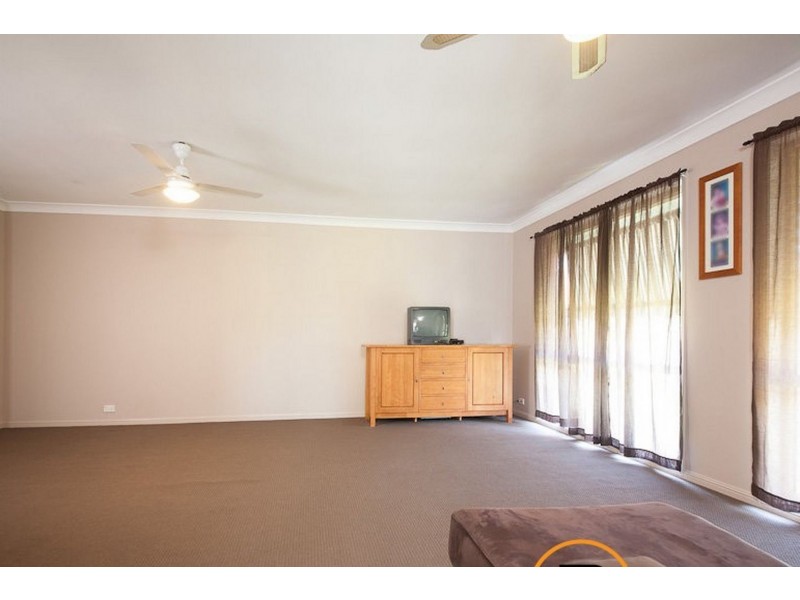 12 Glenroy Place, Parkinson QLD 4115