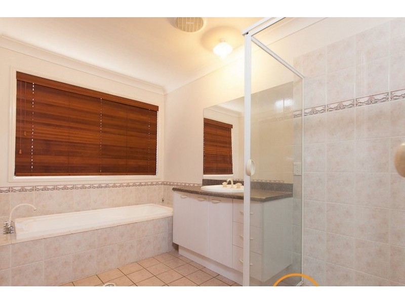 12 Glenroy Place, Parkinson QLD 4115