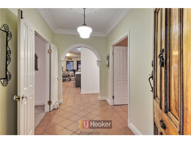 50 Billabong Place, Parkinson QLD 4115