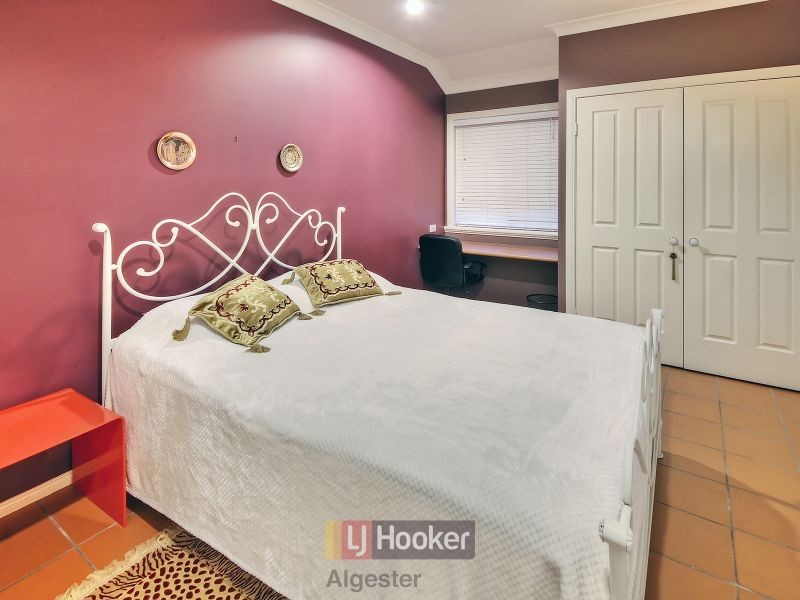 50 Billabong Place, Parkinson QLD 4115