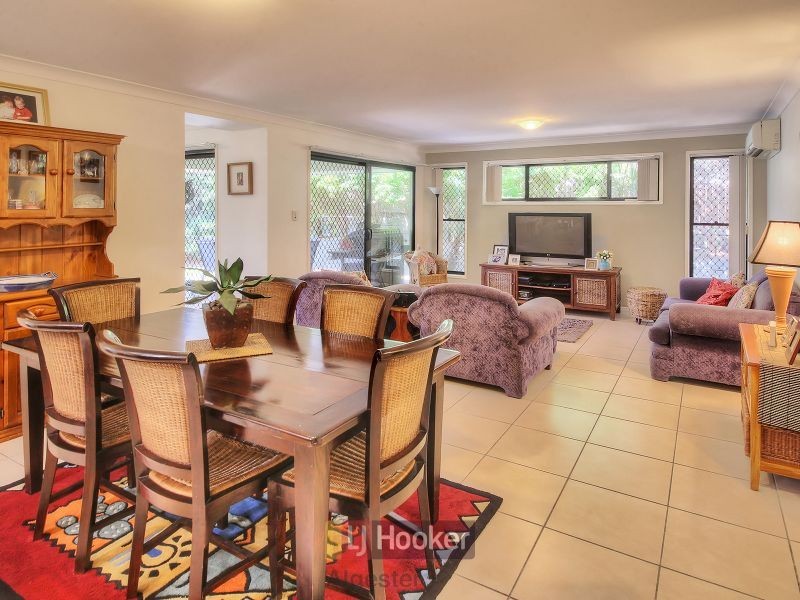 15 Apsley Crescent, Parkinson QLD 4115