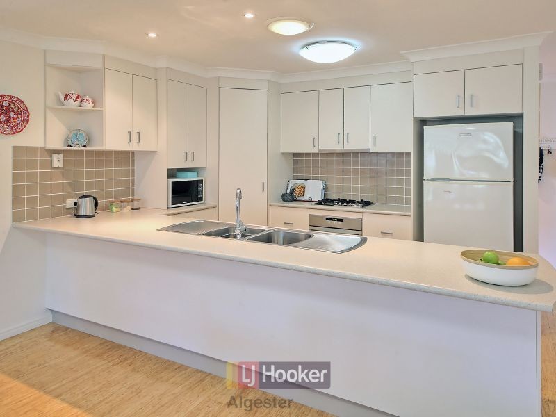 145 Wallum Drive, Parkinson QLD 4115