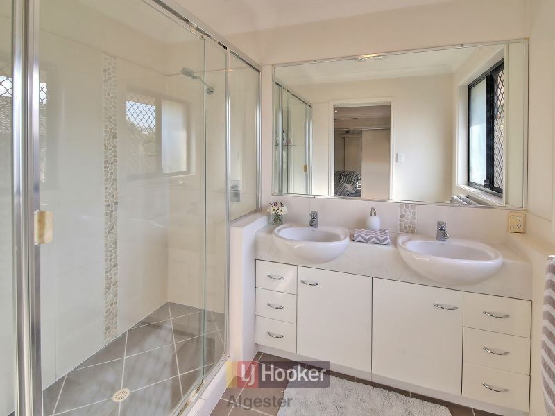 145 Wallum Drive, Parkinson QLD 4115
