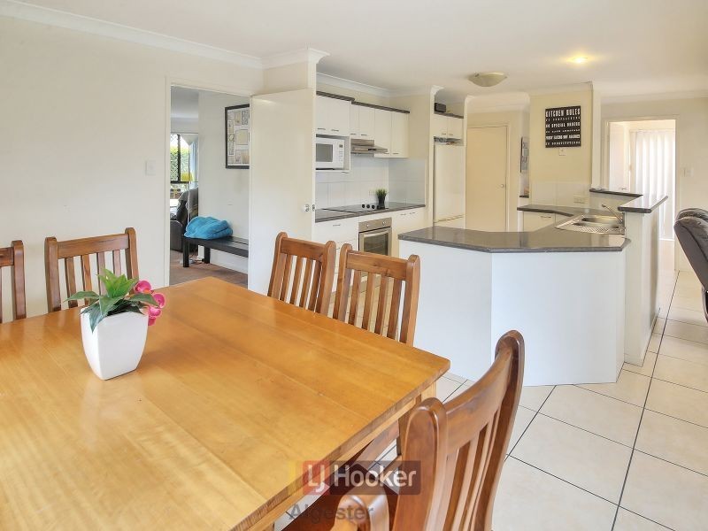 30 Earnshaw Street, Calamvale QLD 4116