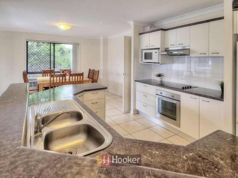 30 Earnshaw Street, Calamvale QLD 4116