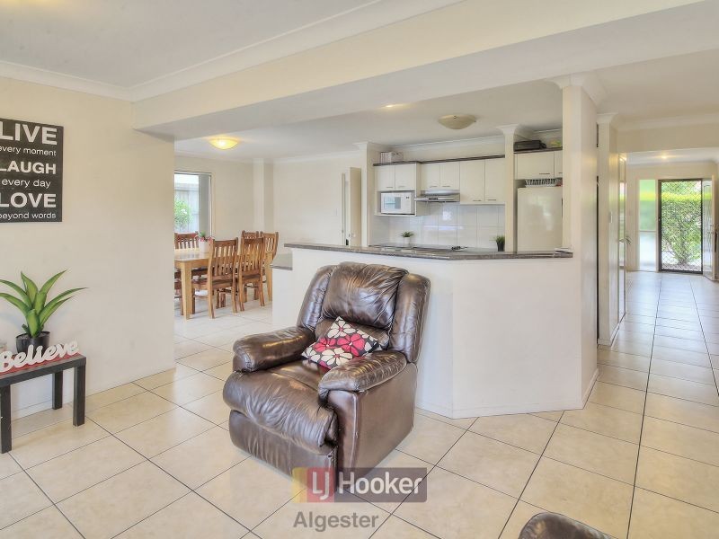 30 Earnshaw Street, Calamvale QLD 4116