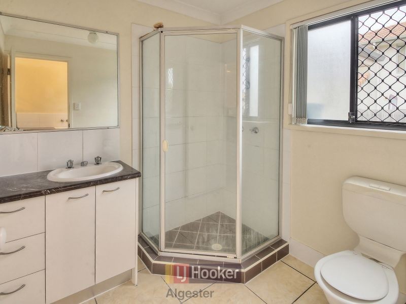 30 Earnshaw Street, Calamvale QLD 4116