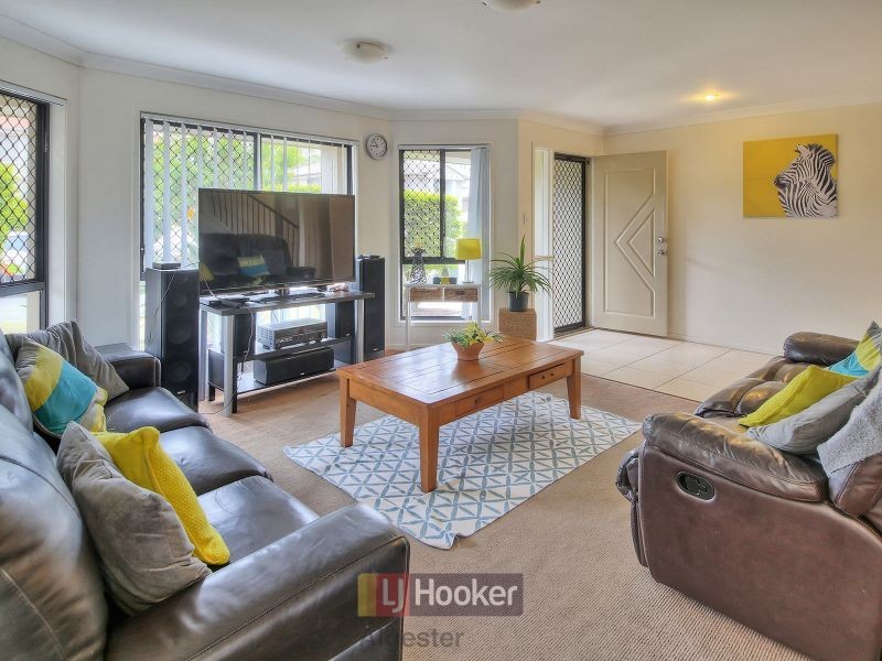 30 Earnshaw Street, Calamvale QLD 4116