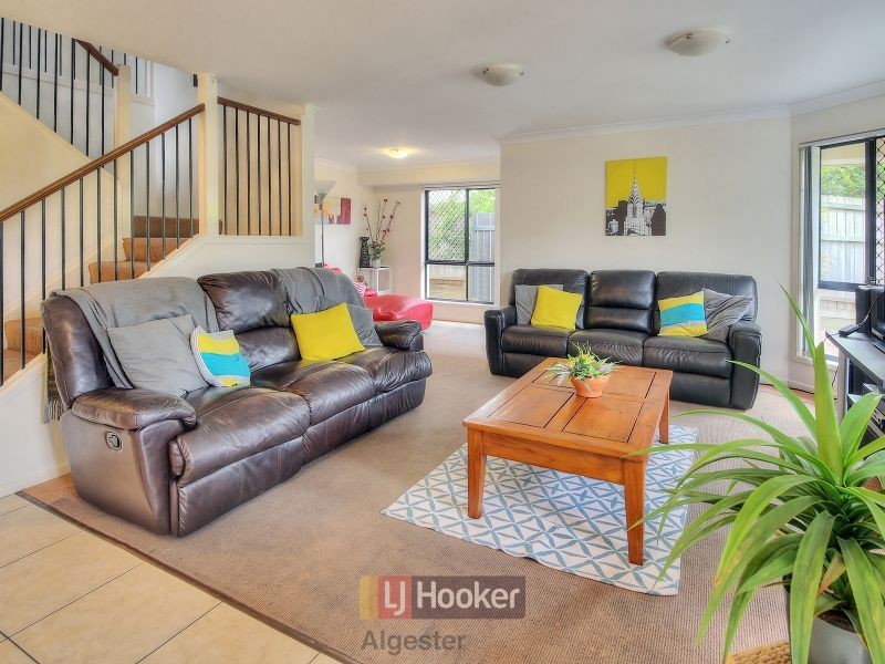 30 Earnshaw Street, Calamvale QLD 4116