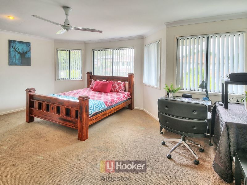 30 Earnshaw Street, Calamvale QLD 4116