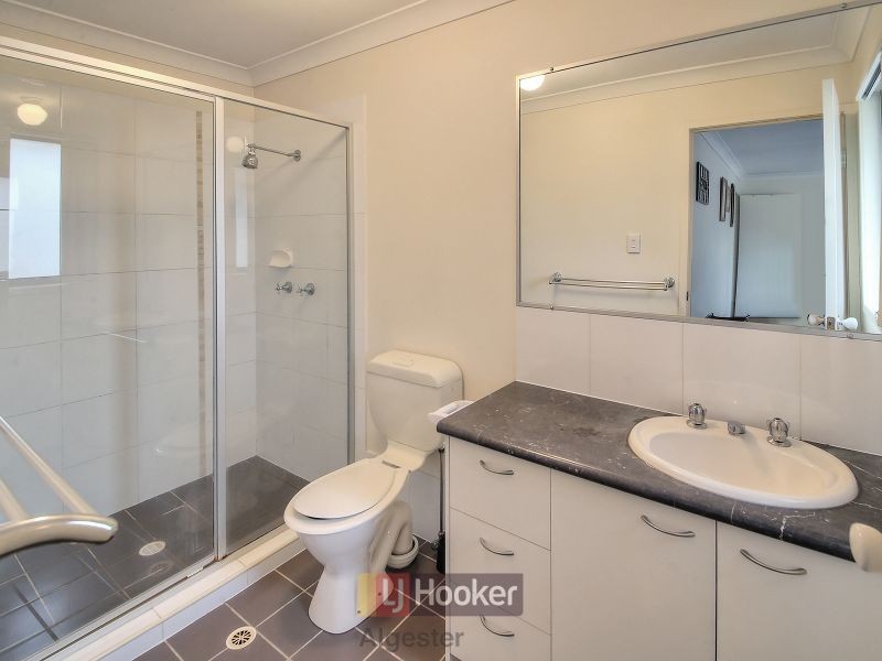 30 Earnshaw Street, Calamvale QLD 4116