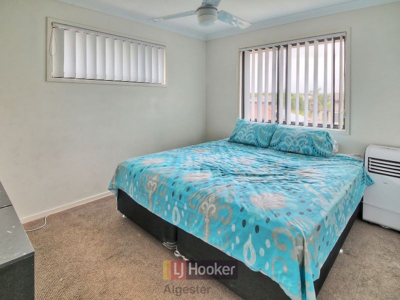 30 Earnshaw Street, Calamvale QLD 4116