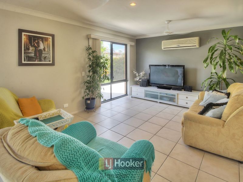 54 Mapelton Circuit, Parkinson QLD 4115