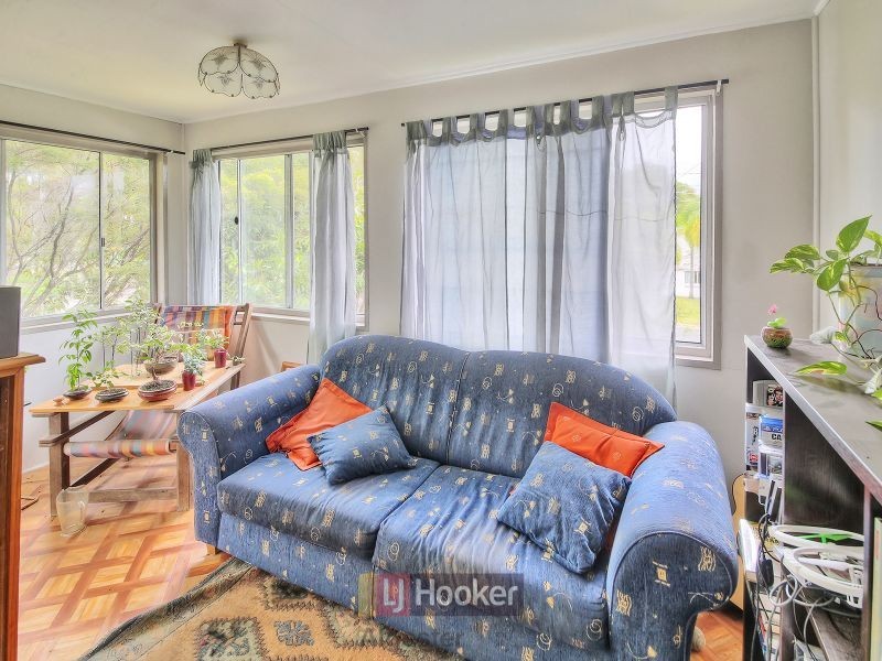 1 Willow Street, Woodridge QLD 4114