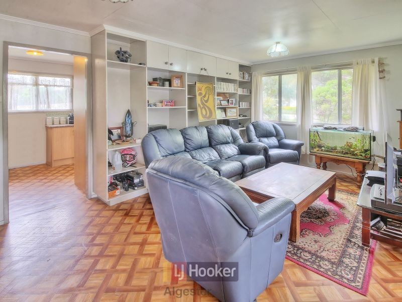 1 Willow Street, Woodridge QLD 4114