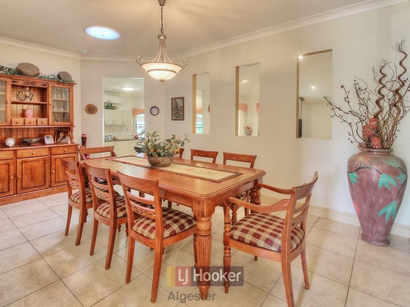111 Daintree Drive, Parkinson QLD 4115