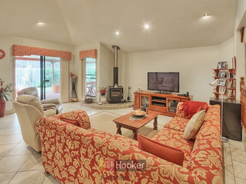 111 Daintree Drive, Parkinson QLD 4115