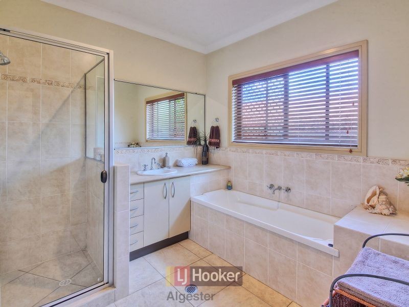 111 Daintree Drive, Parkinson QLD 4115