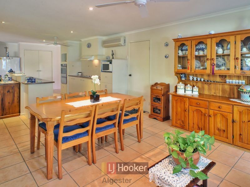 15 Lochano Close, Parkinson QLD 4115