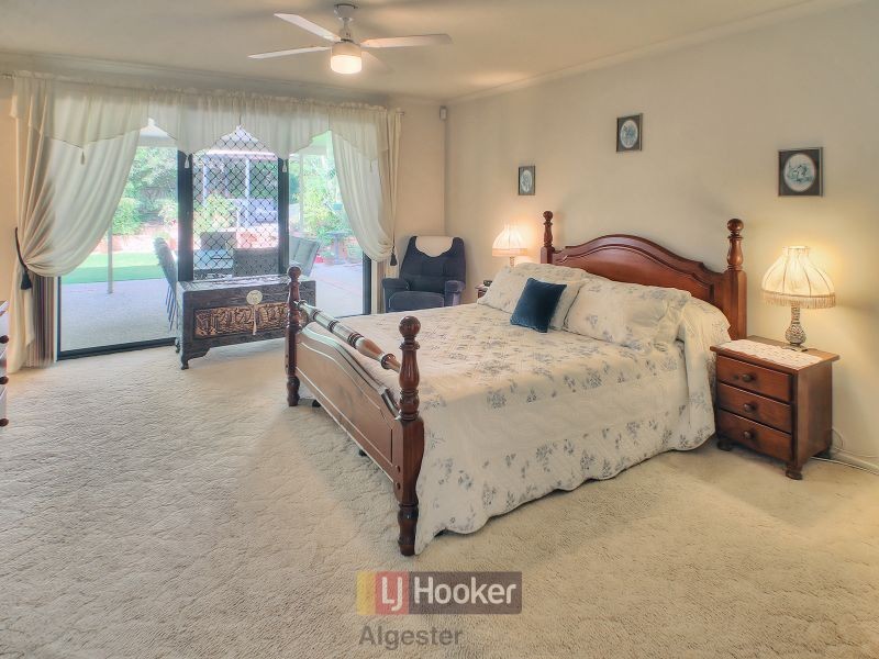 15 Lochano Close, Parkinson QLD 4115