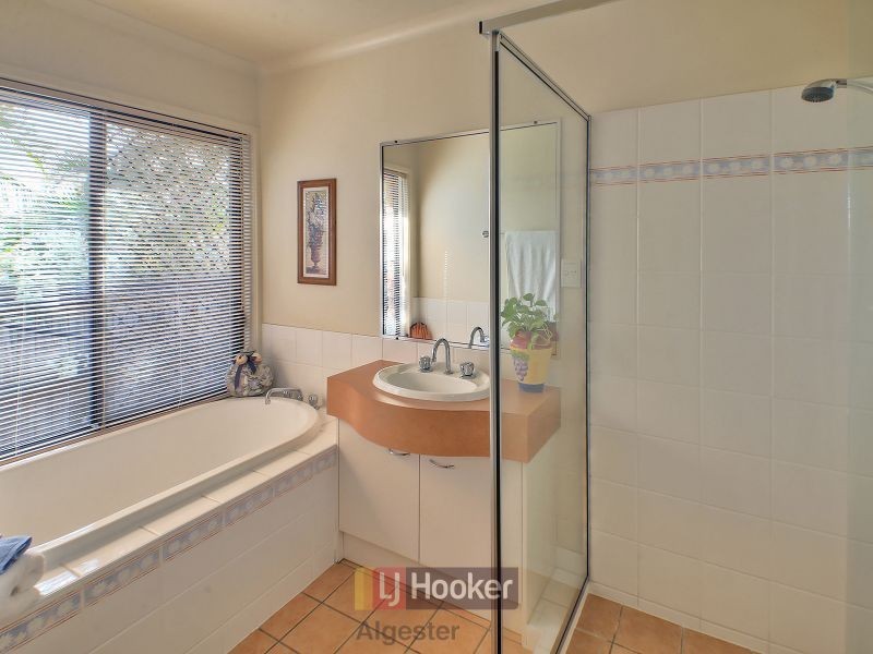 15 Lochano Close, Parkinson QLD 4115