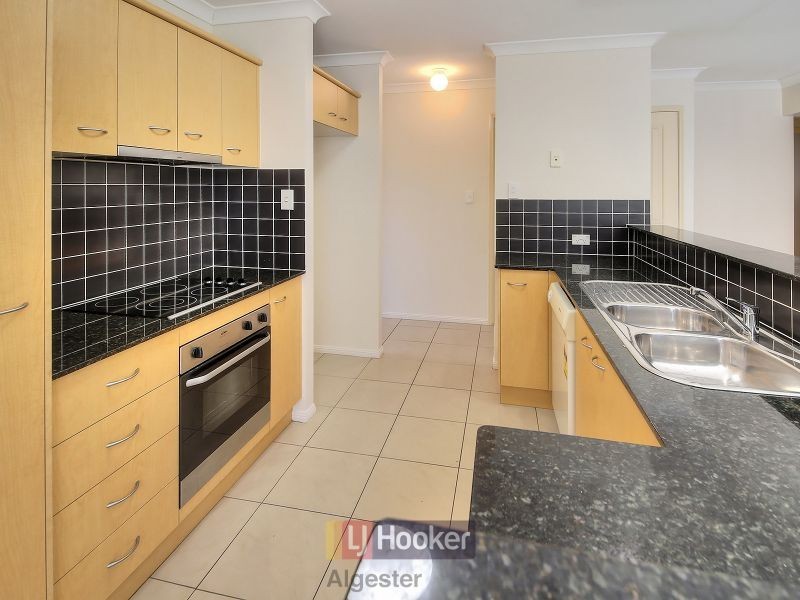 90 Oakview Street, Parkinson QLD 4115