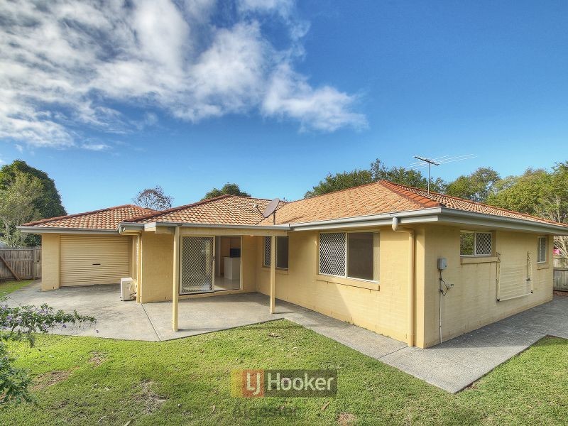 90 Oakview Street, Parkinson QLD 4115