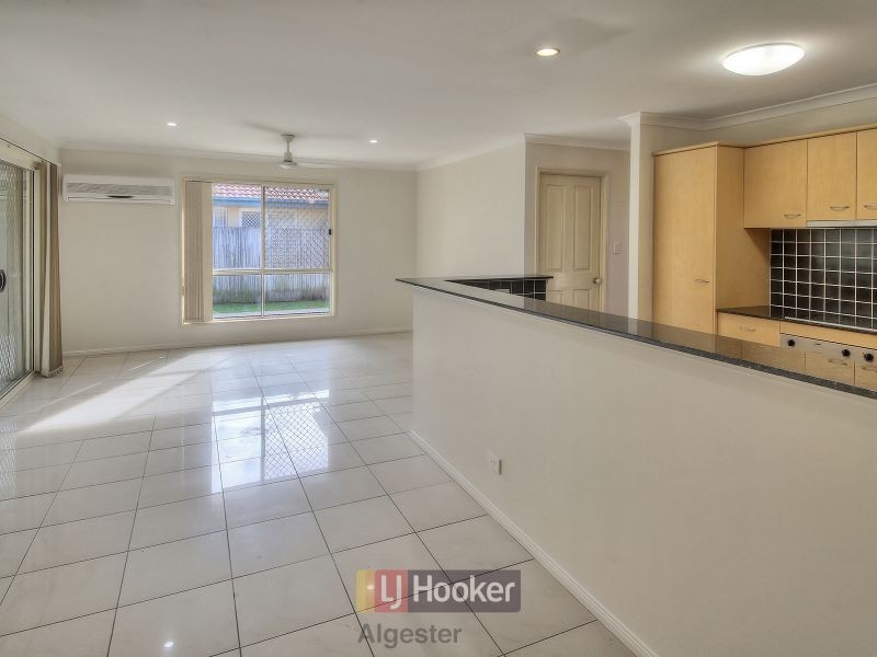 90 Oakview Street, Parkinson QLD 4115