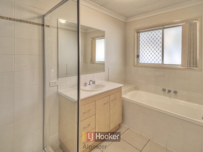 90 Oakview Street, Parkinson QLD 4115