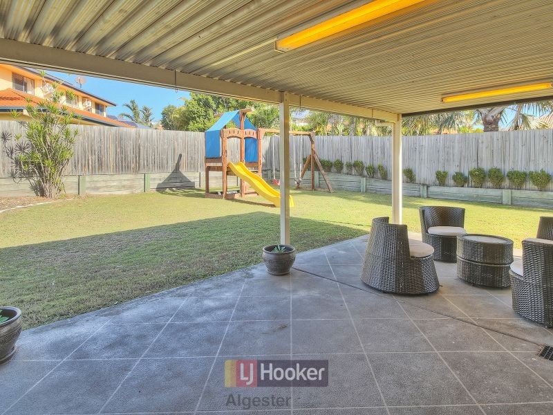 11 Cocoparra Crescent, Parkinson QLD 4115