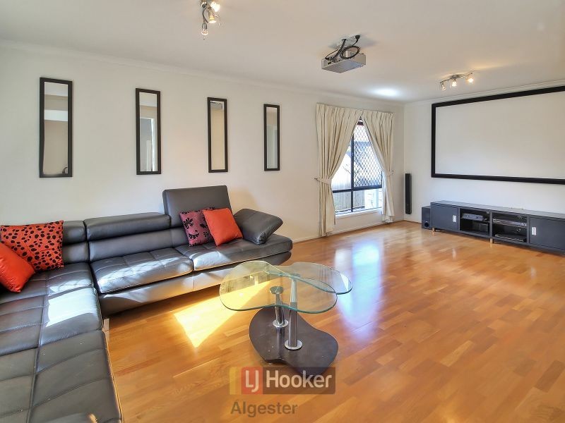 11 Cocoparra Crescent, Parkinson QLD 4115