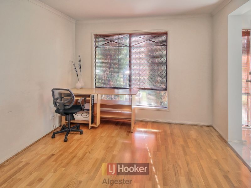 11 Cocoparra Crescent, Parkinson QLD 4115